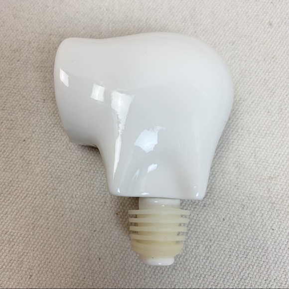 Jonathan Adler Porcelain Elephant Bottle Stopper - Picture 3 of 4